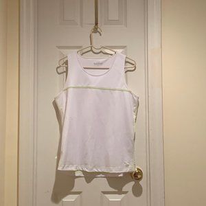Vineyard Vines white tennis tank top.  Size L
